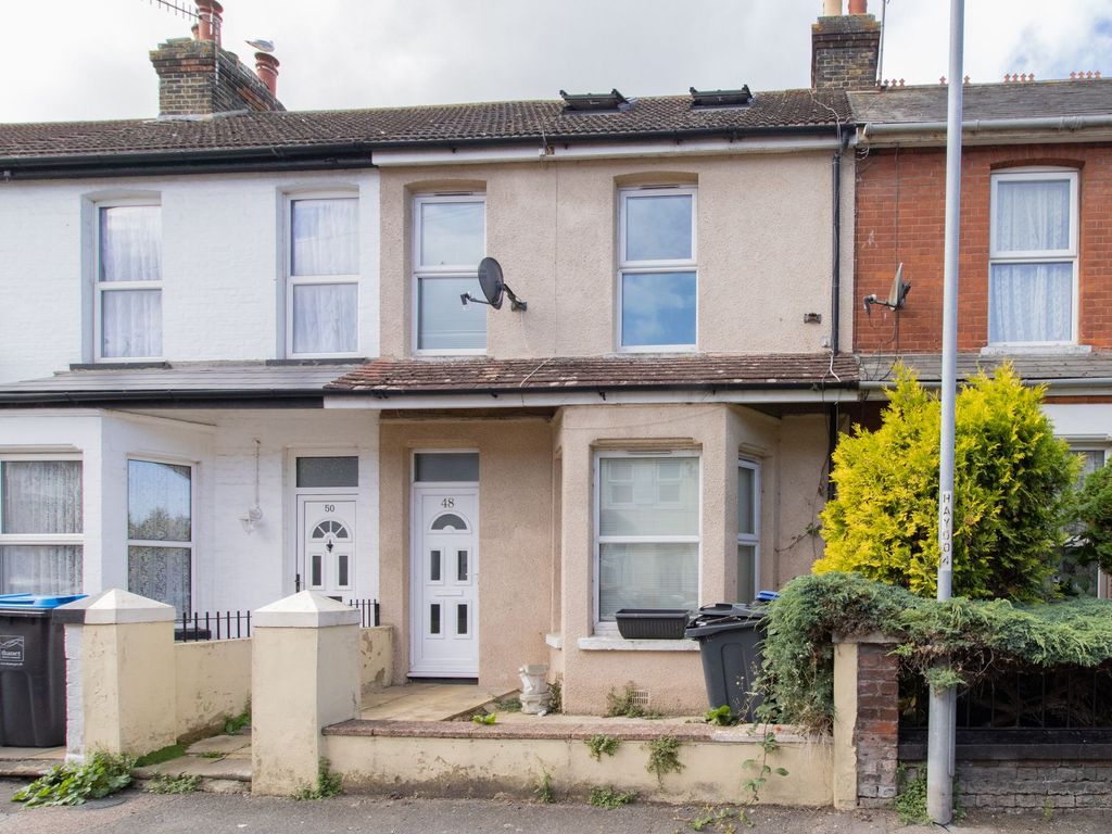 4 bed terraced house for sale in Hastings Avenue, Margate CT9, £300,000