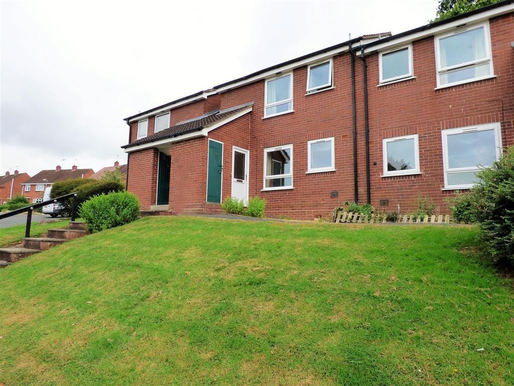 1 bed flat for sale in Hamble Close, Worcester WR5, £110,000