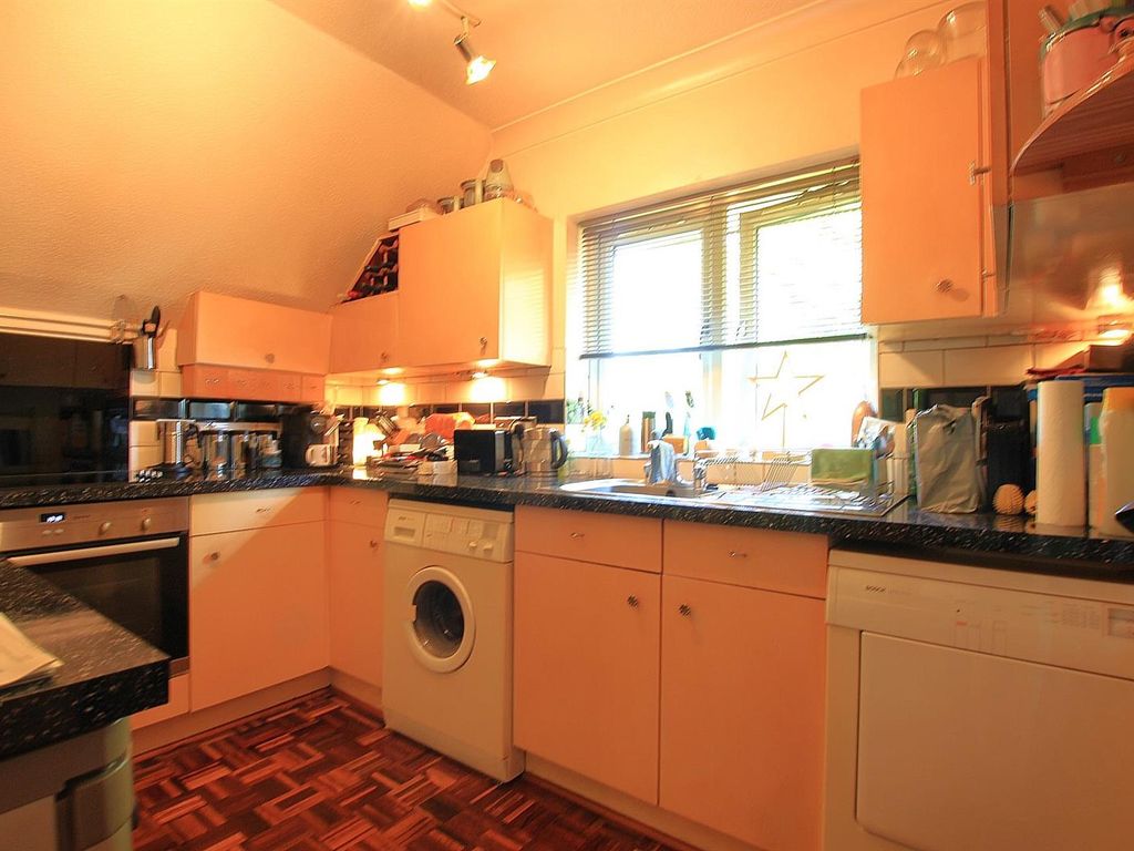1 bed flat for sale in Greensleeves House, St. Marys Avenue Central, Norwood Green UB2, £265,000