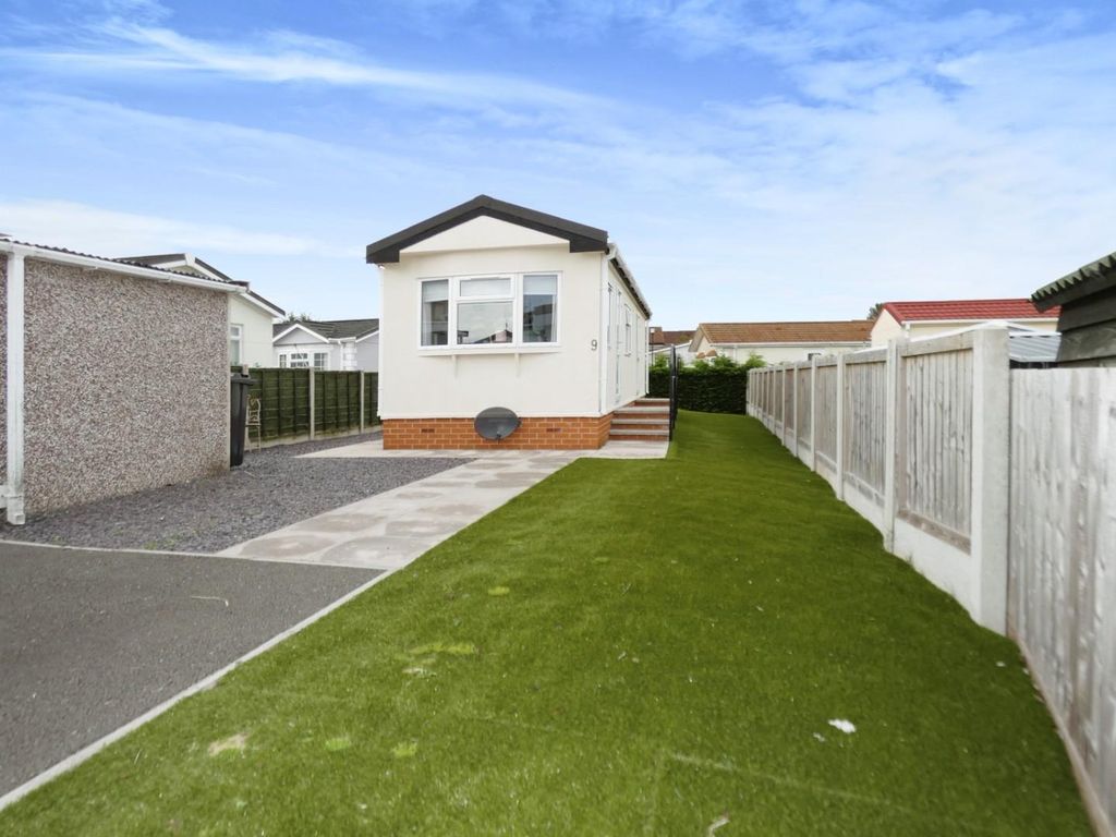 2 bed mobile/park home for sale in Cherrytree Park, Empire Way, Gretna DG16, £45,000