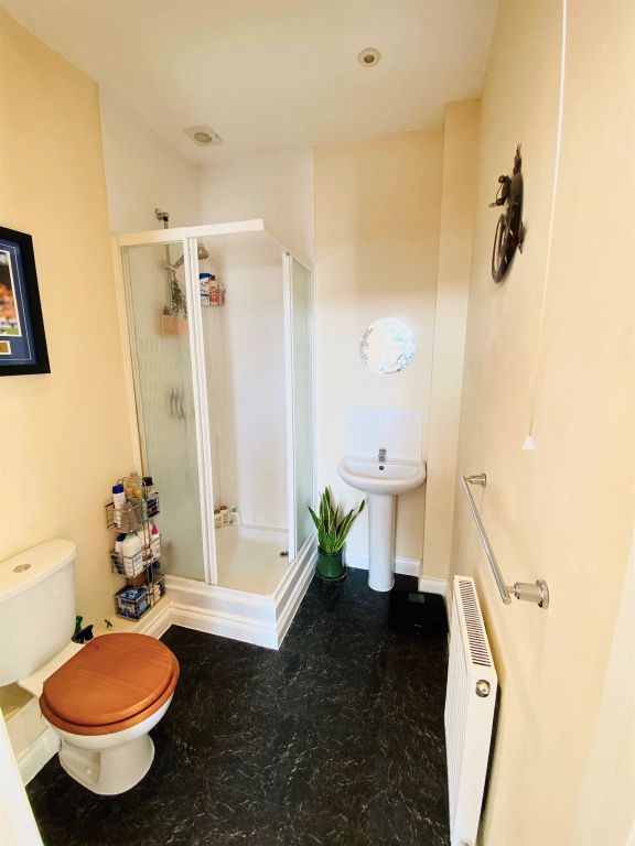 1 bed flat for sale in Kingsway, St. George, Bristol BS5, £165,000