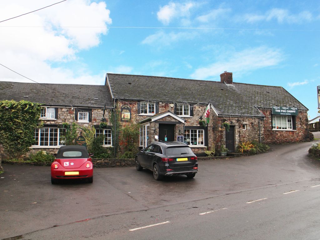 Pub/bar for sale in Llanharry, Pontyclun CF72, £480,000