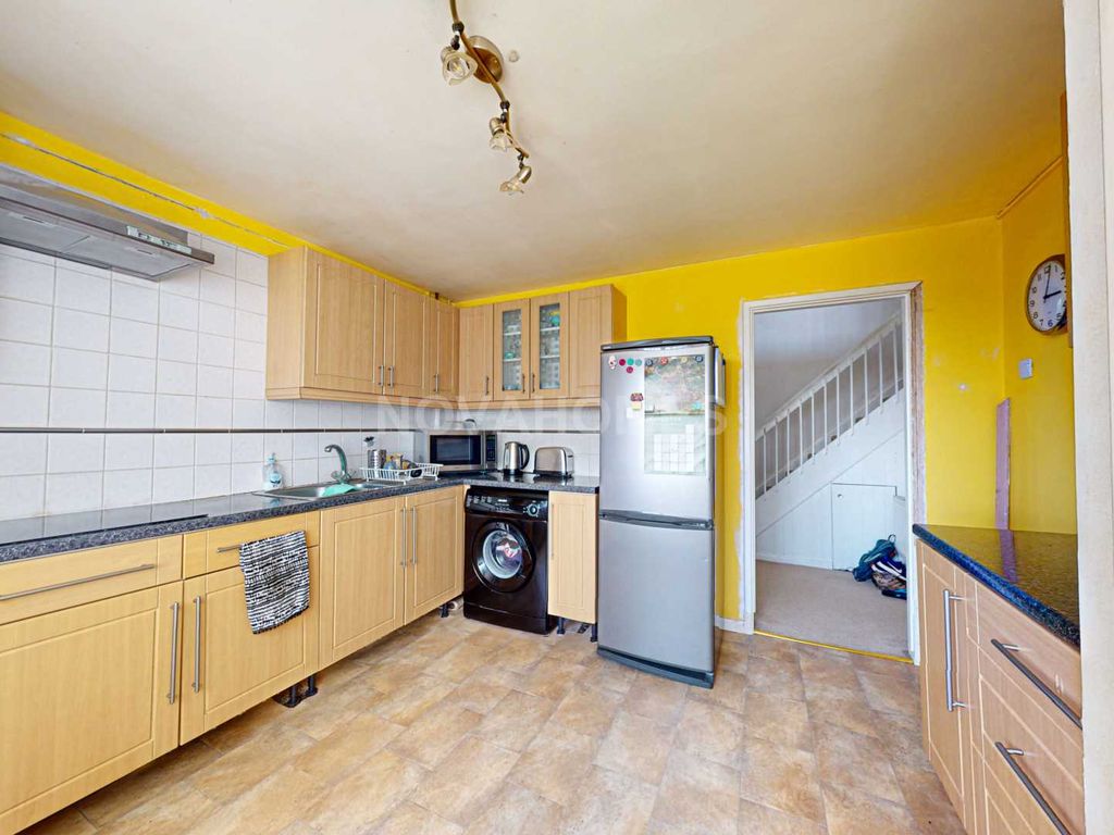 3 bed flat for sale in Linton Road, Tamerton Foliot PL5, £125,000