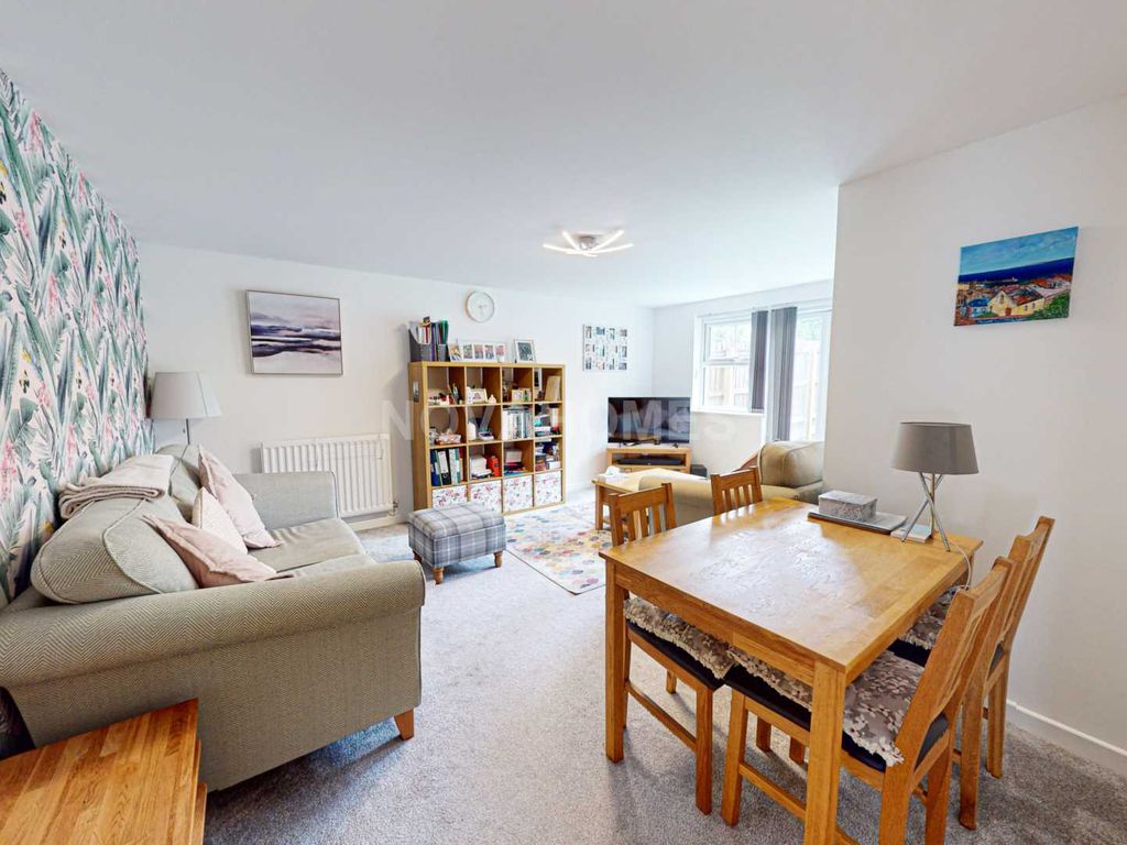 2 bed flat for sale in Beacon Park Road, Beacon Park PL2, £170,000
