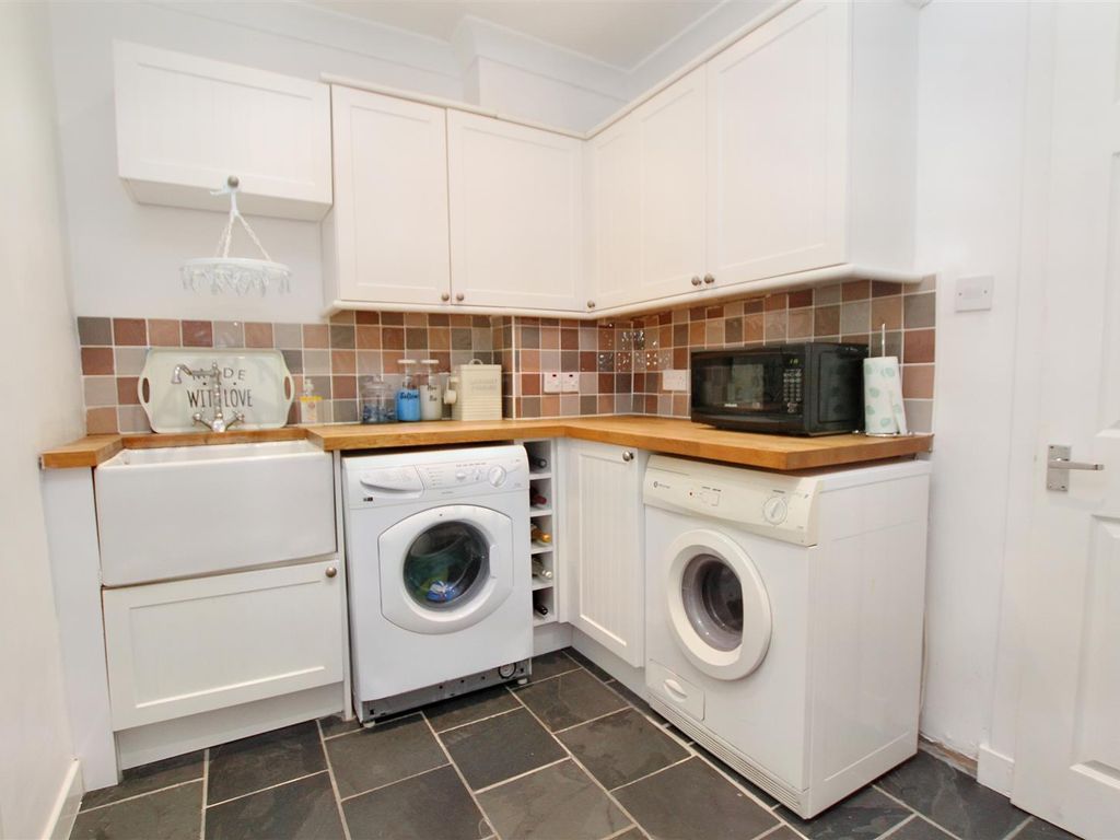 3 bed semi-detached house for sale in Hillfoot Drive, Wishaw ML2, £198,500