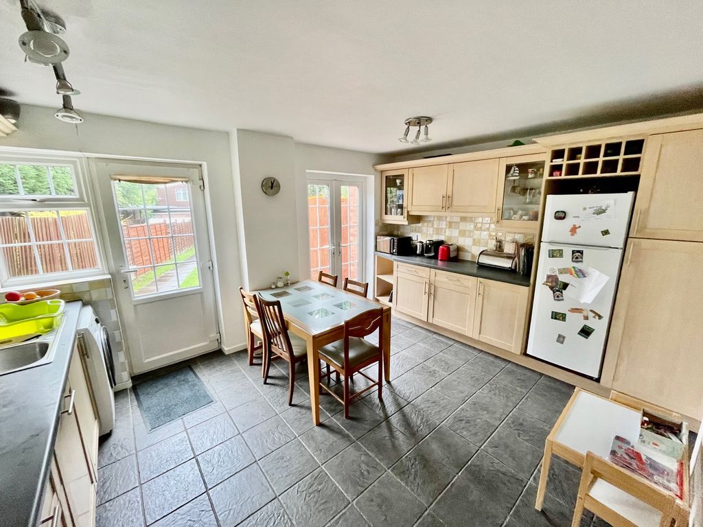 2 bed terraced house for sale in Richmond Road, Olton, Solihull B92, £240,000