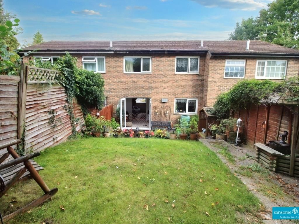 3 bed terraced house for sale in Overlanders End, Tilehurst, Reading RG31, £325,000