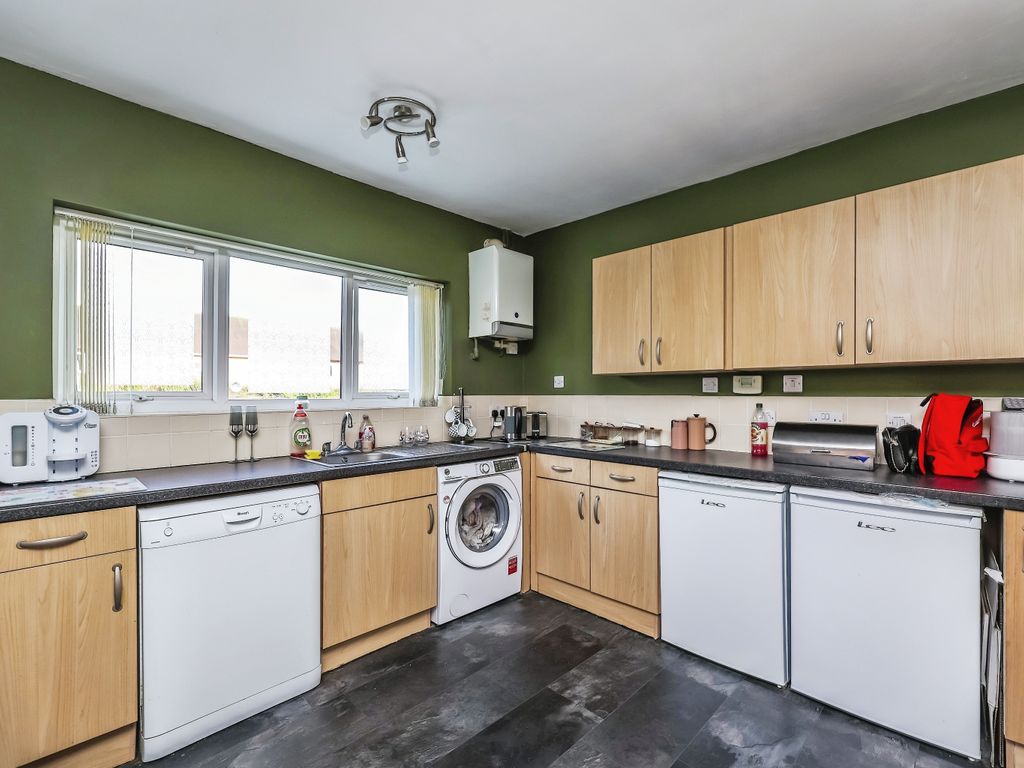 3 bed semi-detached house for sale in Hanslope Crescent, Nottingham NG8, £220,000
