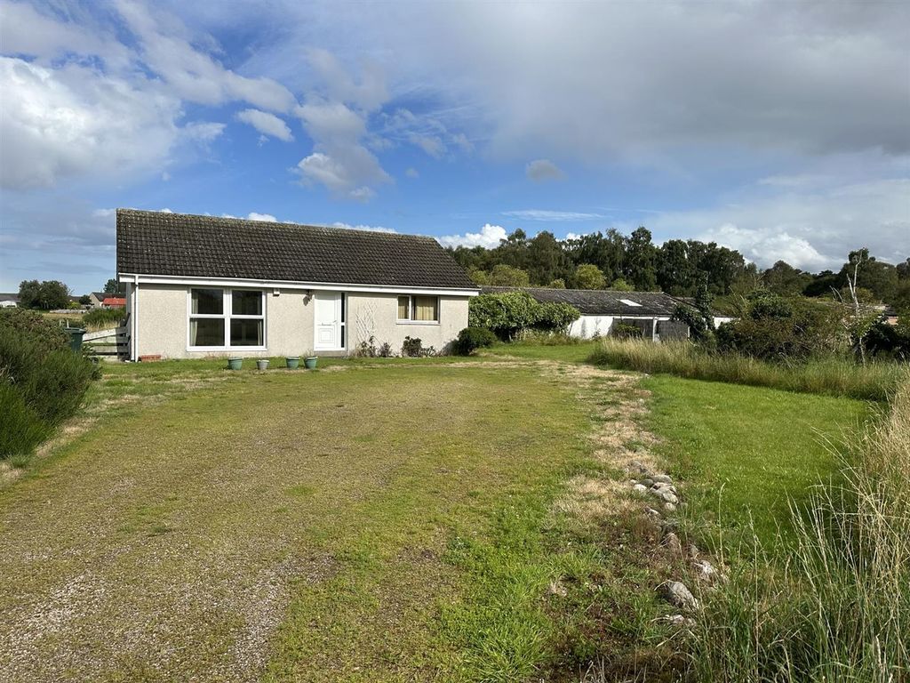 2 bed detached bungalow for sale in The Muir, Spey Bay, Fochabers IV32, £155,000