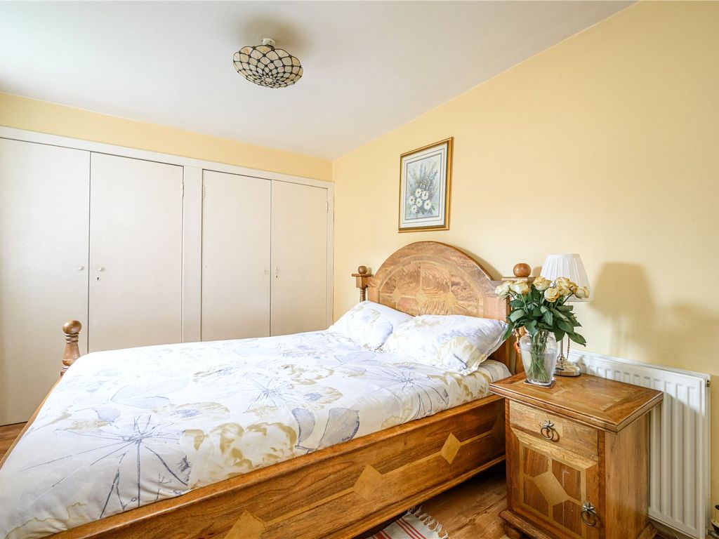 1 bed flat for sale in Dochart Drive, Edinburgh EH4, £125,000