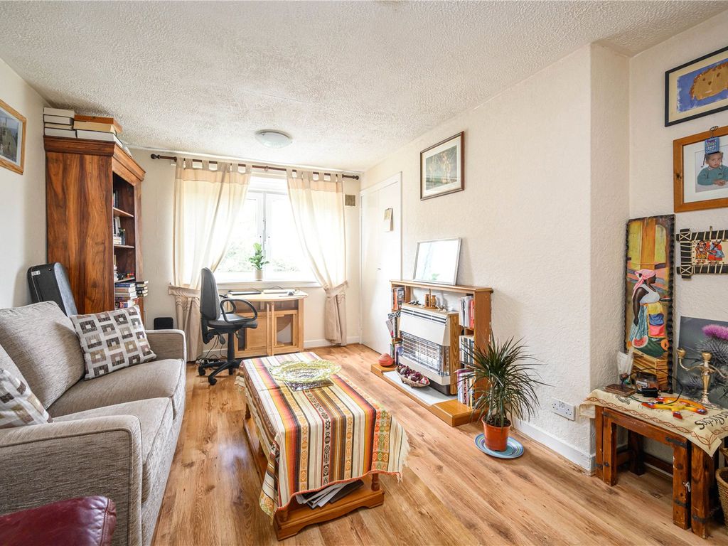 1 bed flat for sale in Dochart Drive, Edinburgh EH4, £125,000
