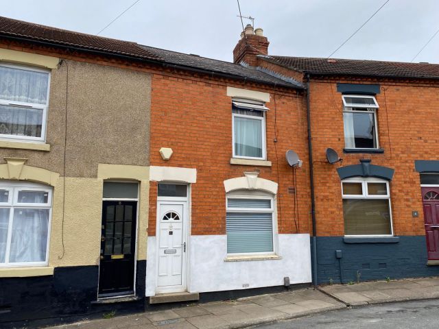 2 bed terraced house for sale in Northcote Street, Semilong, Northampton NN2, £179,995