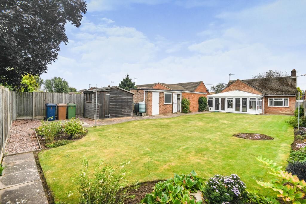 2 bed detached bungalow for sale in Fifth Avenue, Wisbech PE13, £259,700