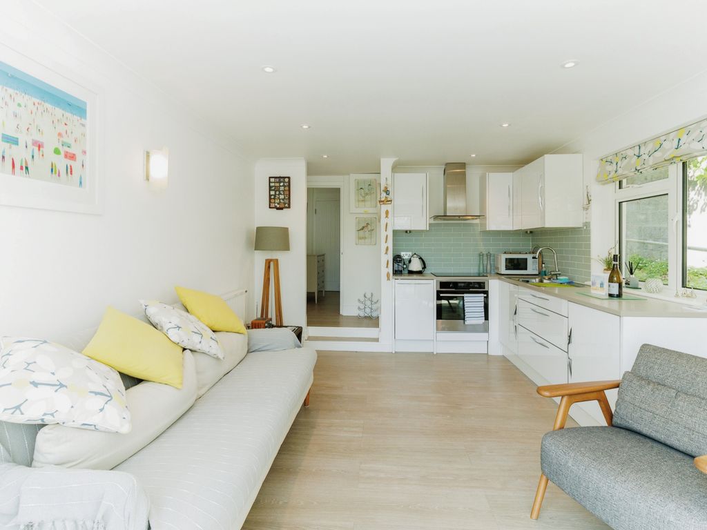 1 bed flat for sale in Whiteladies, Stoke Fleming, Dartmouth TQ6, £240,000