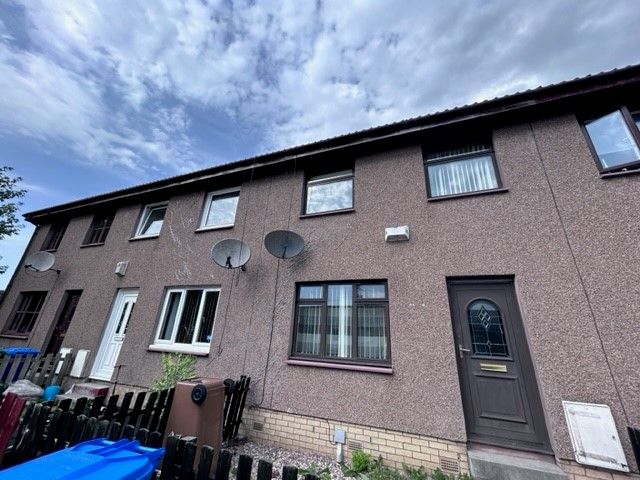 3 bed terraced house for sale in 25 Earls Court, Alloa, Clackmananshire FK10, £85,000