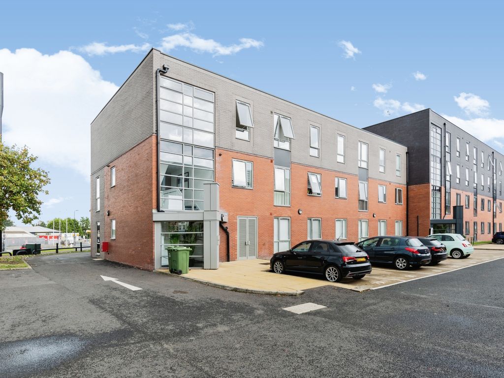 1 bed flat for sale in Crossford Court, Dane Road, Sale, Greater Manchester M33, £169,950