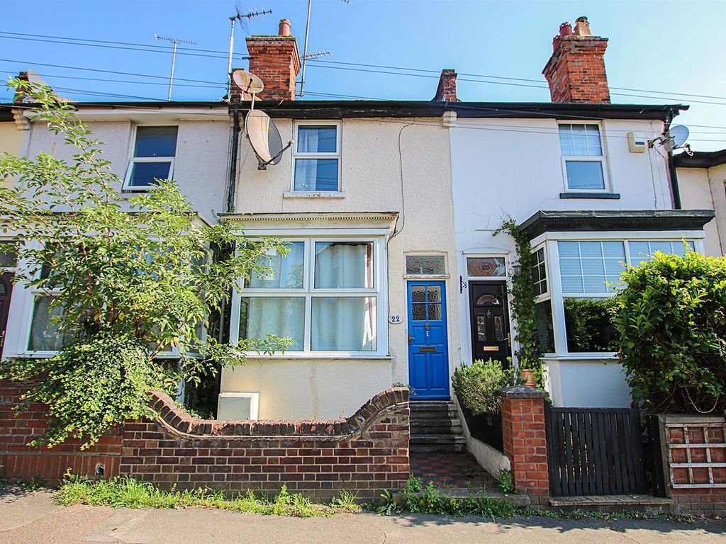 3 bed terraced house for sale in Mill Hill, Newmarket CB8, £210,000