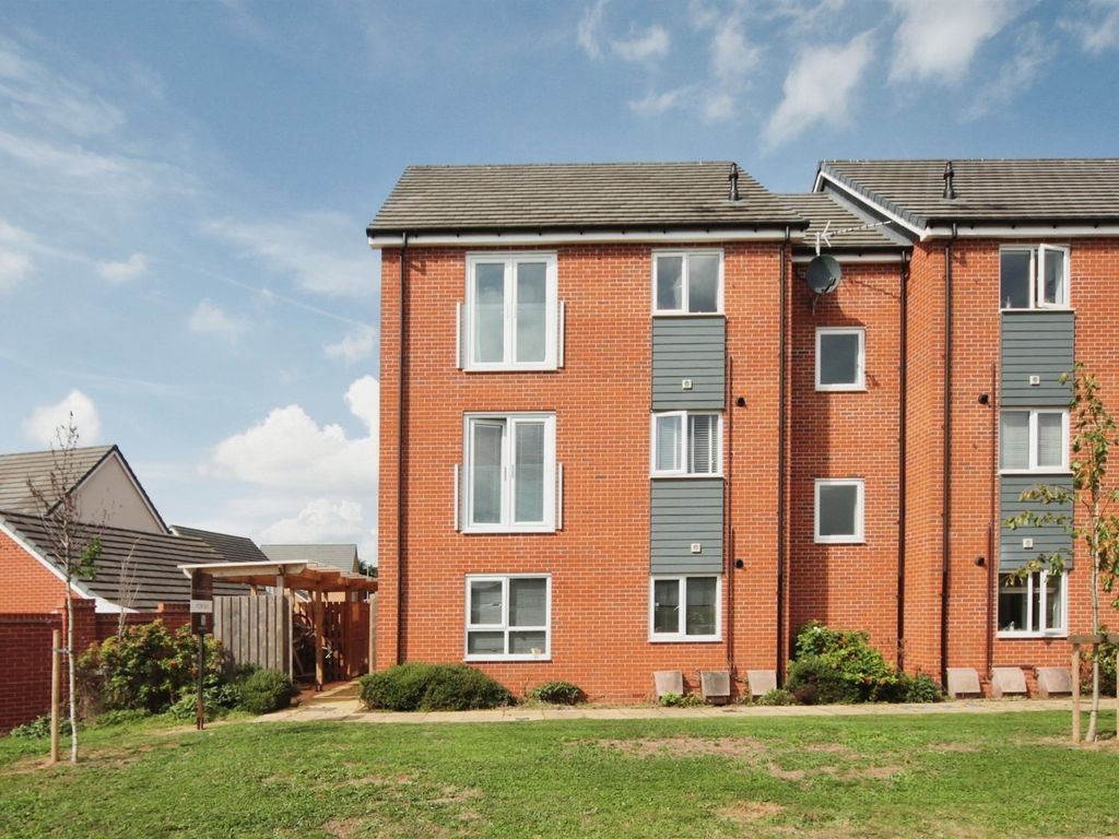 1 bed flat for sale in Apple Tree Close, Norton Fitzwarren, Taunton TA2, £140,000