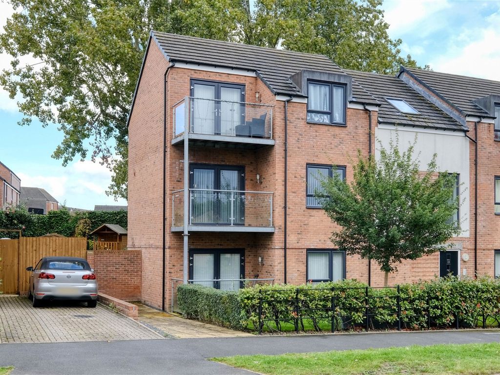1 bed flat for sale in Frogmill Road, Birmingham B31, £120,000