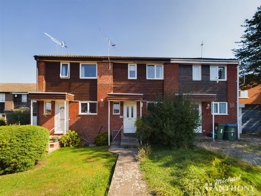 2 bed terraced house for sale in Galsworthy Place, Aylesbury, Buckinghamshire HP19, £260,000