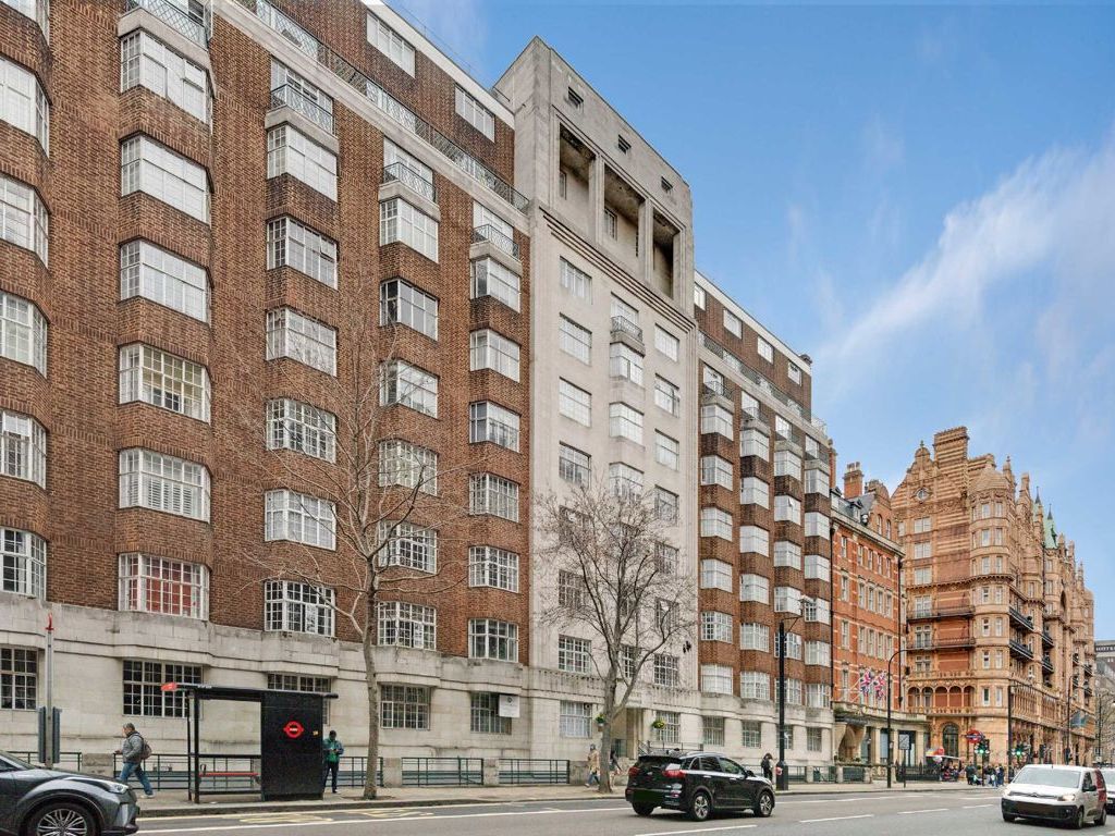Studio for sale in Woburn Place, London WC1H, £330,000