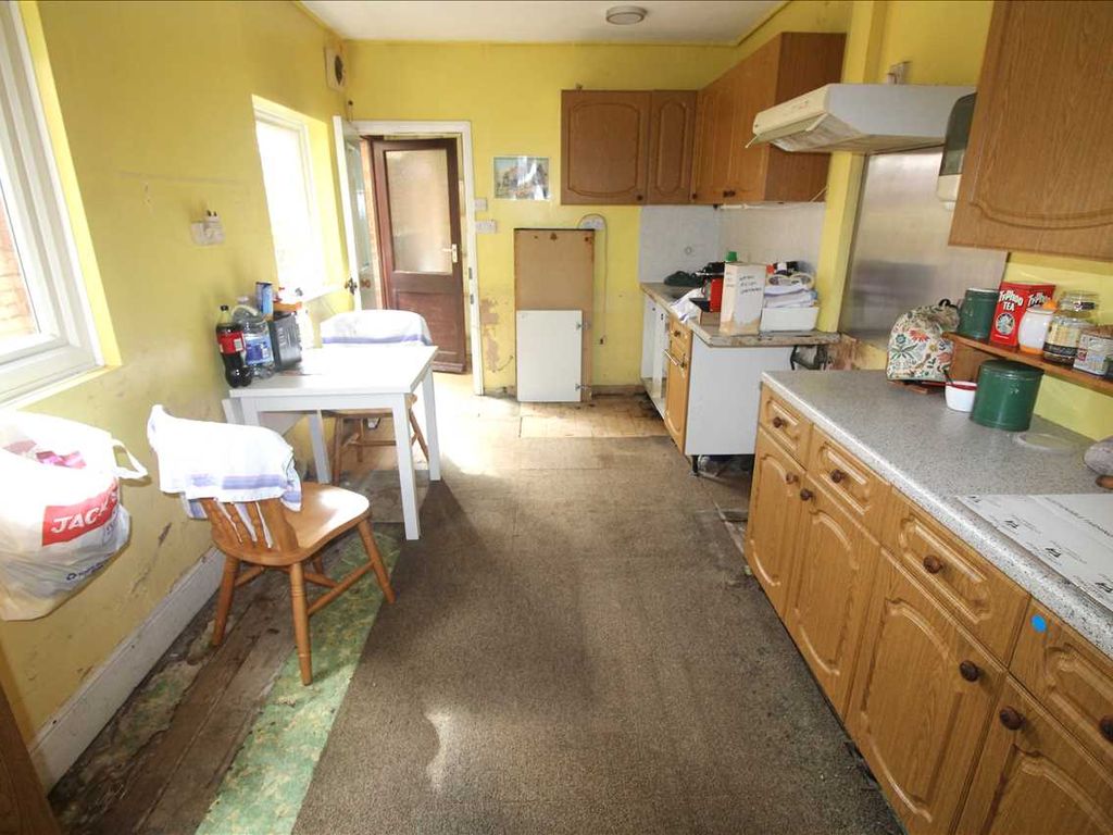3 bed terraced house for sale in Western Road, Wolverton, Milton Keynes MK12, £270,000