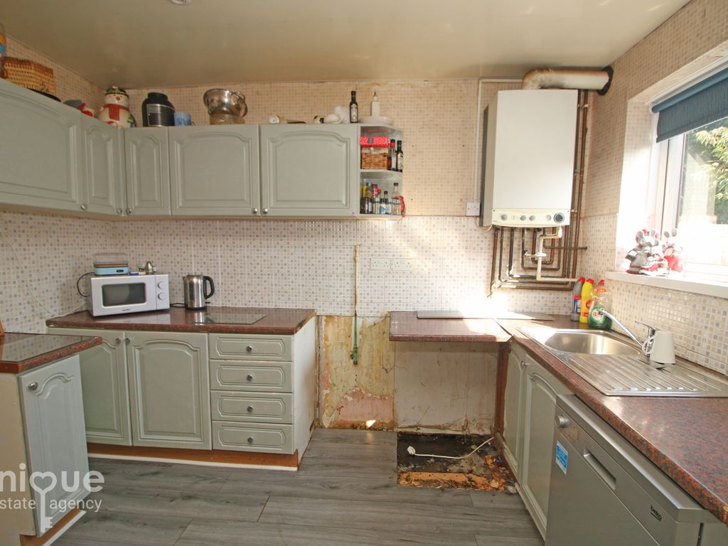 3 bed terraced house for sale in Tyrone Avenue, Blackpool FY2, £110,000
