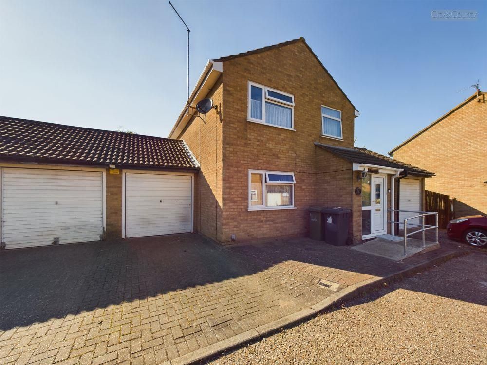 3 bed link-detached house for sale in Birchwood, Orton Goldhay, Peterborough PE2, £260,000