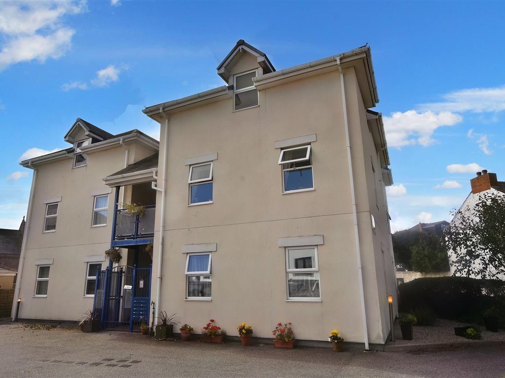 1 bed flat for sale in South Roskear Terrace, Tuckingmill, Camborne TR14, £110,000