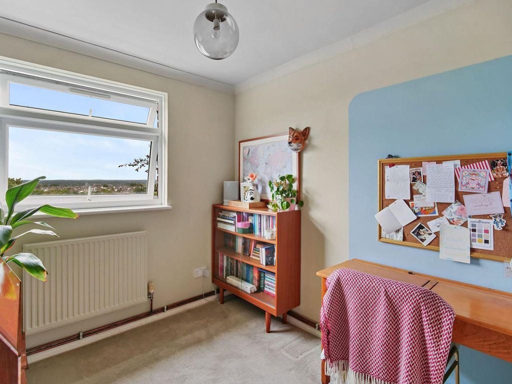 2 bed flat for sale in Benwick Court, Croydon Road, London SE20, £270,000