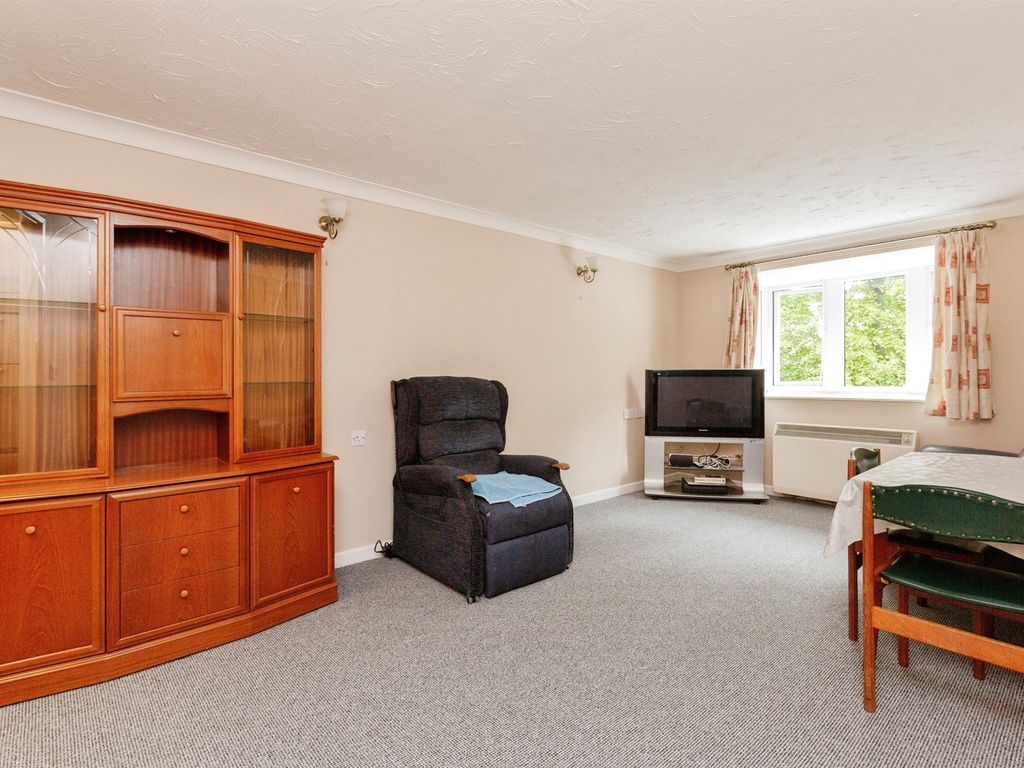 1 bed property for sale in Lawnsmead Gardens, Newport Pagnell MK16, £130,000