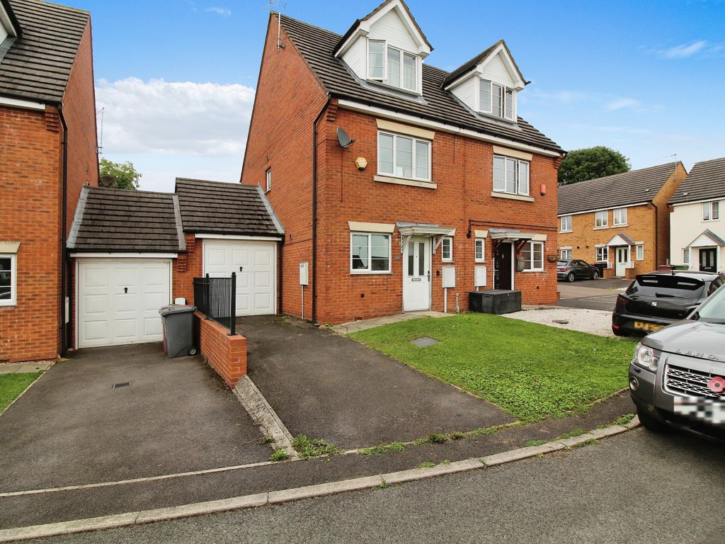 3 bed semi-detached house for sale in Middle Lane, Danesmoor, Chesterfield S45, £190,000