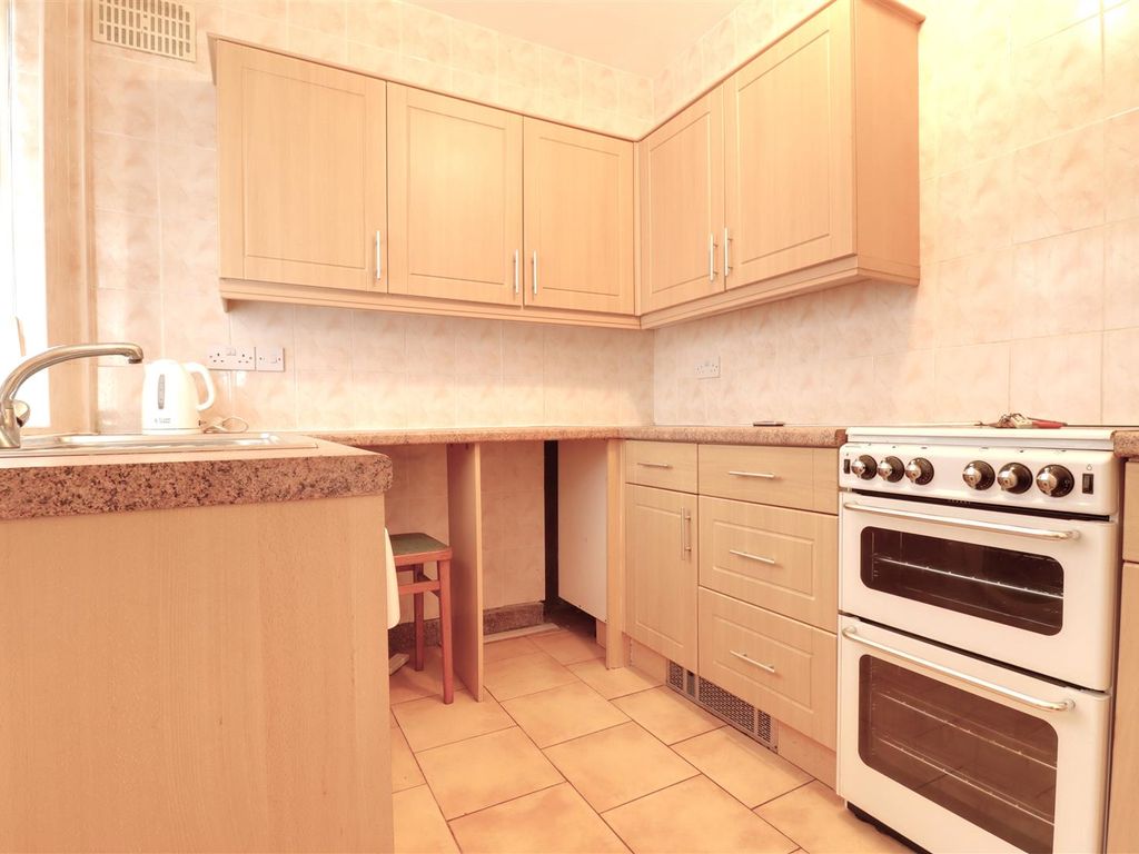 2 bed terraced house for sale in West Street, Crewe CW1, £96,000