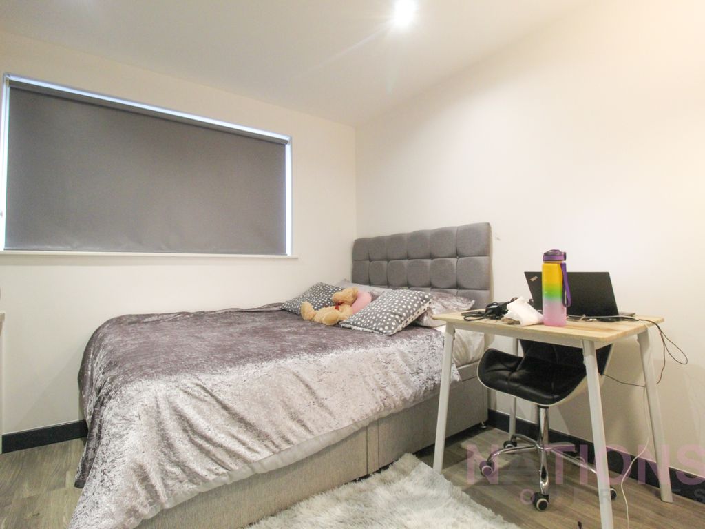 1 bed flat for sale in Dumfries Street, Luton LU1, £40,000