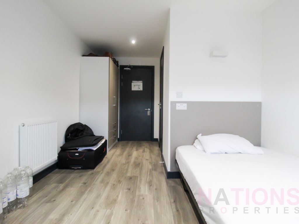 1 bed flat for sale in Dumfries Street, Luton LU1, £40,000