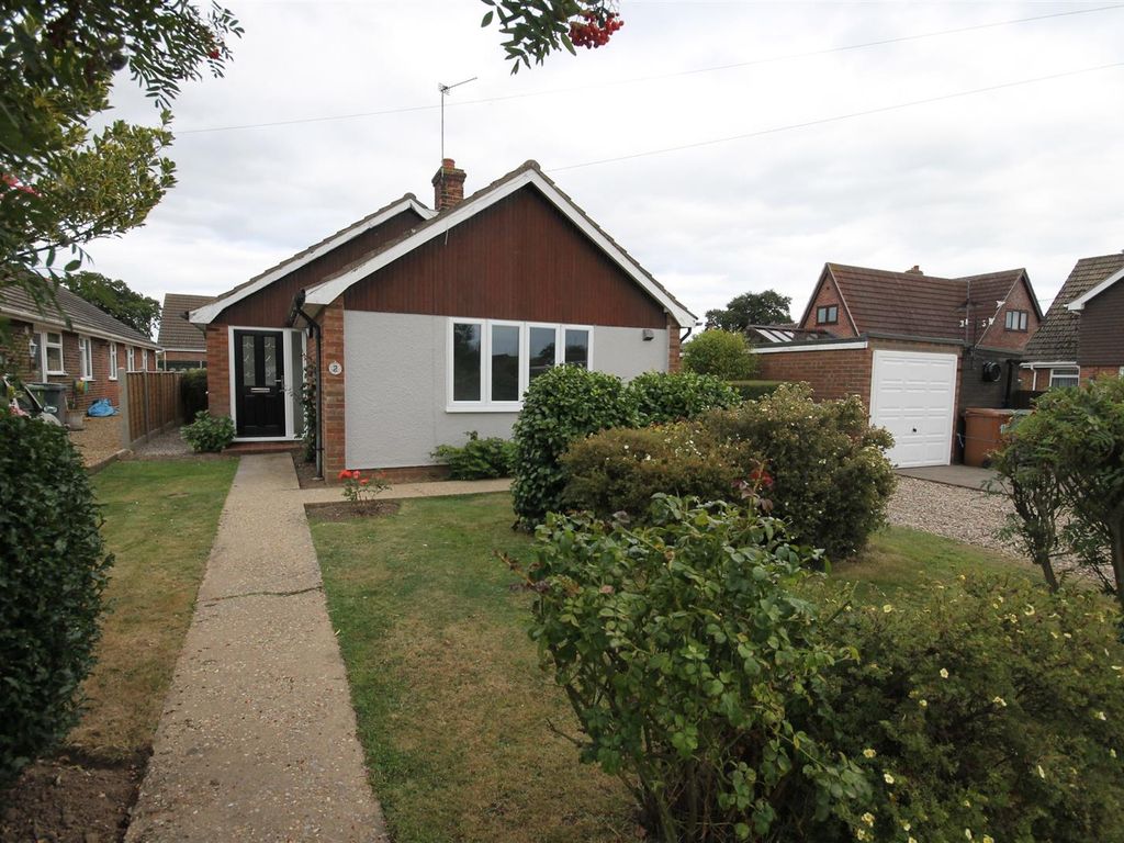 2 bed detached bungalow for sale in Broadacres, South Walsham, Norwich NR13, £250,000