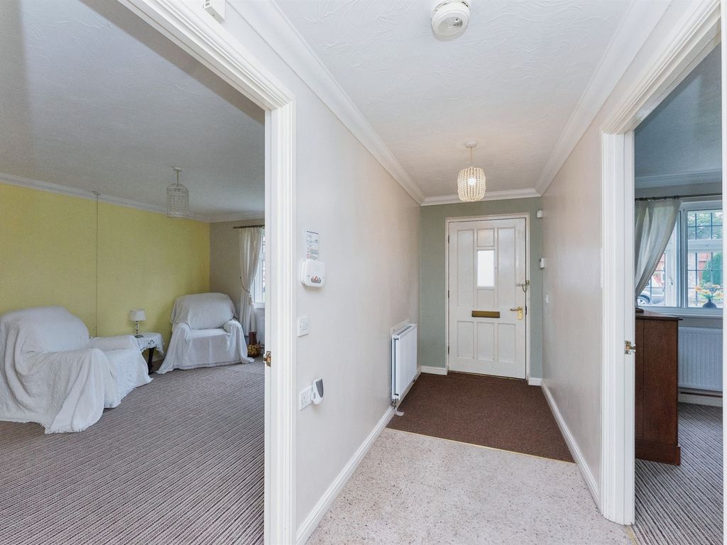 2 bed flat for sale in Pool Bank, Port Sunlight, Wirral CH62, £190,000