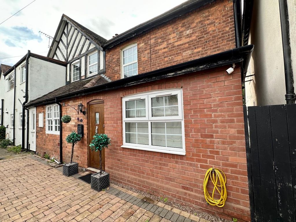 3 bed property for sale in New Street, Castle Bromwich, Birmingham B36, £325,000