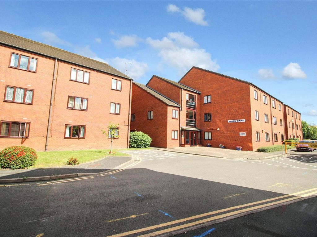 2 bed flat for sale in Little Pennington Street, Brooke Court Little Pennington Street CV21, £76,500