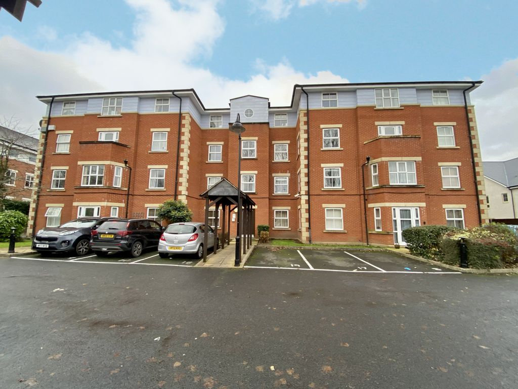 2 bed flat for sale in Westley Heights, Warwick Road, Solihull B92, £165,000