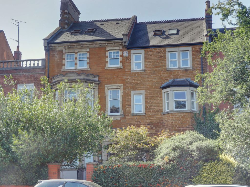 2 bed flat for sale in Flat 4 Stoneleigh Court, 15 Primrose Hill, Northampton NN2, £150,000