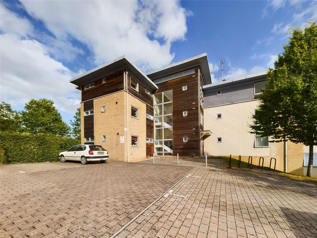 1 bed flat for sale in Sotherby Drive, Cheltenham, Gloucestershire GL51, £130,000
