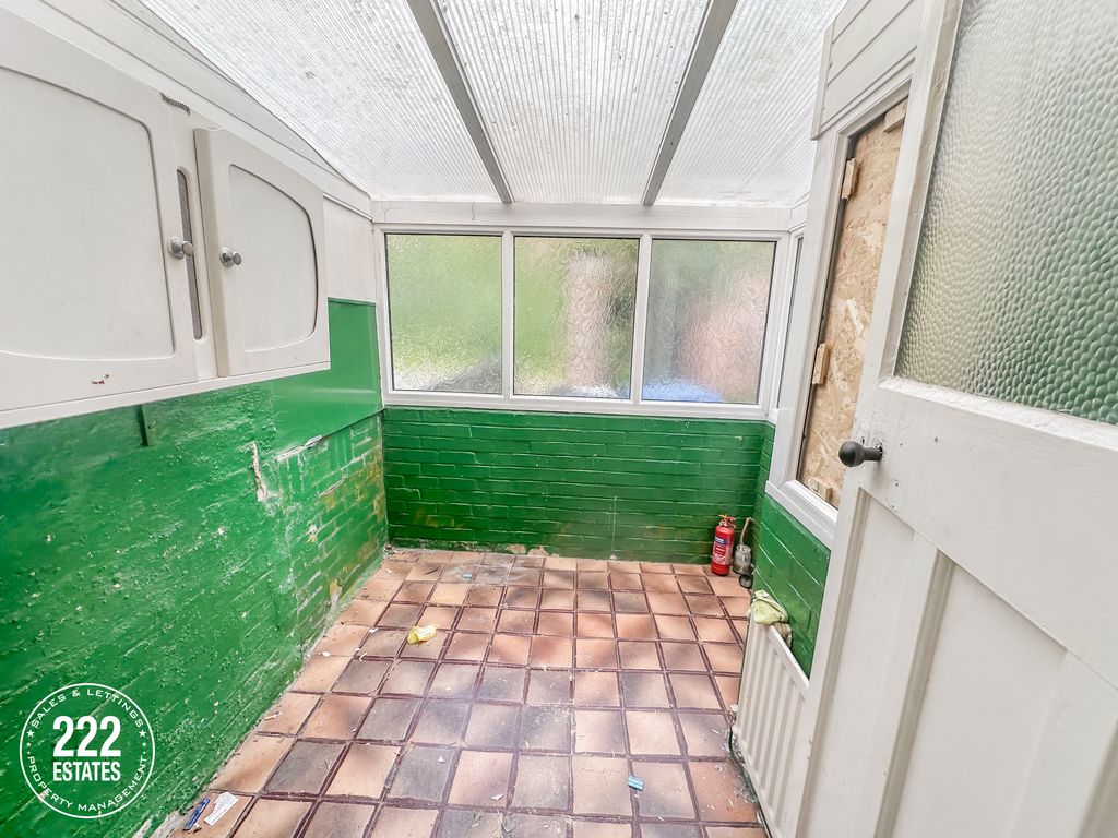 3 bed terraced house for sale in Bath Street, Warrington WA1, £140,000