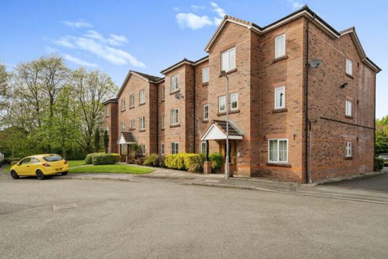 2 bed flat for sale in Bellfield View, Bolton BL1, £100,000