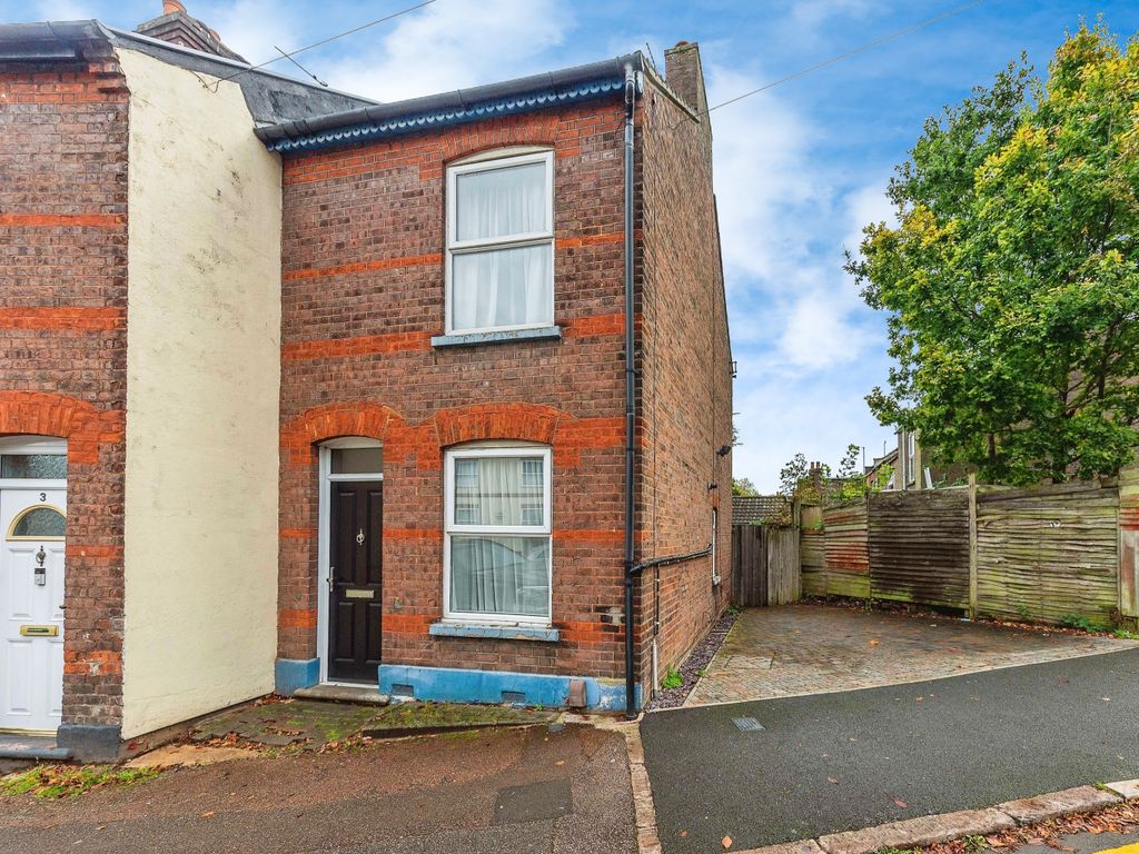 2 bed end terrace house for sale in Tavistock Crescent, Luton, Bedfordshire LU1, £210,000