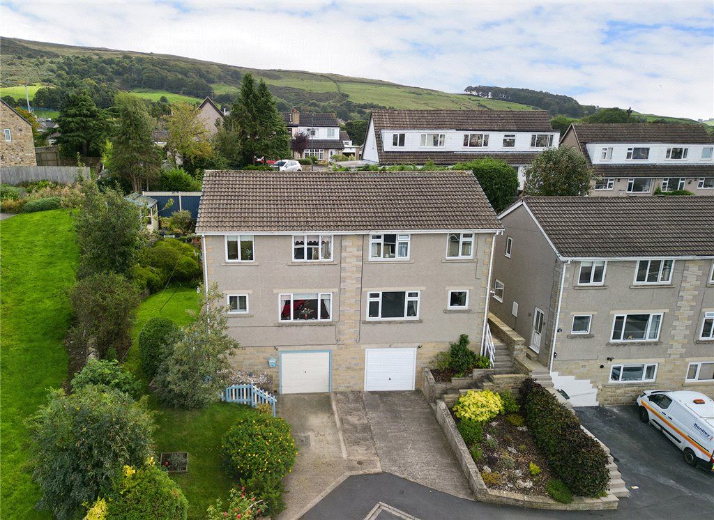 3 bed semi-detached house for sale in Wensleydale Avenue, Skipton, North Yorkshire BD23, £319,000