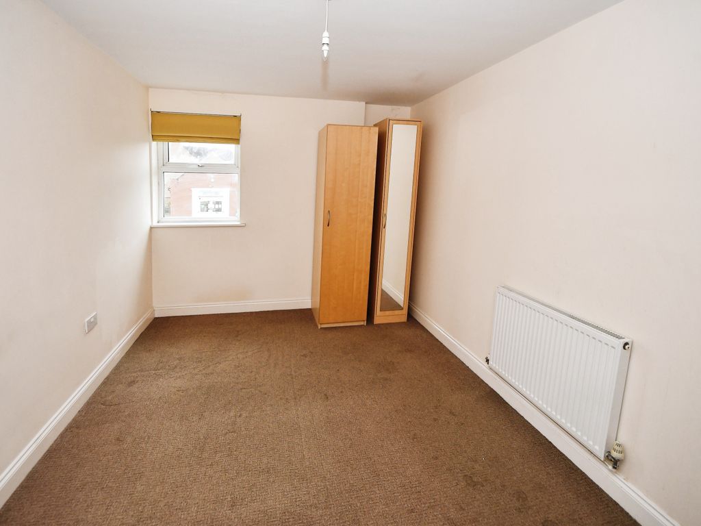 2 bed flat for sale in Portland Street, Lincoln, Lincolnshire LN5, £110,000