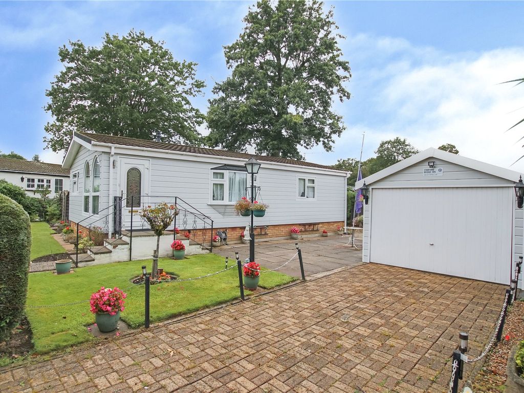 2 bed mobile/park home for sale in The Elms, Warfield Park, Bracknell, Berkshire RG42, £240,000