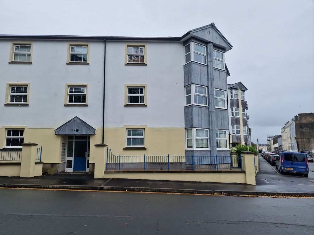 2 bed flat for sale in Westmoreland Court, Douglas, Douglas, Isle Of Man IM1, £199,950