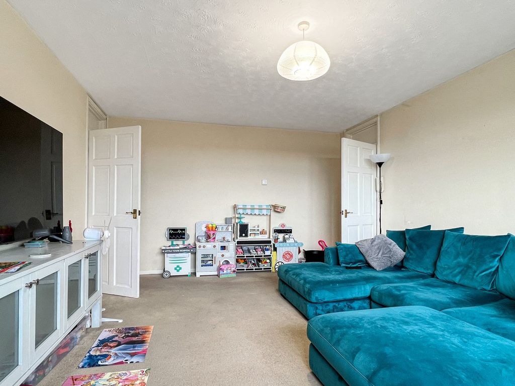 2 bed maisonette for sale in Conies Road, Halstead CO9, £167,000